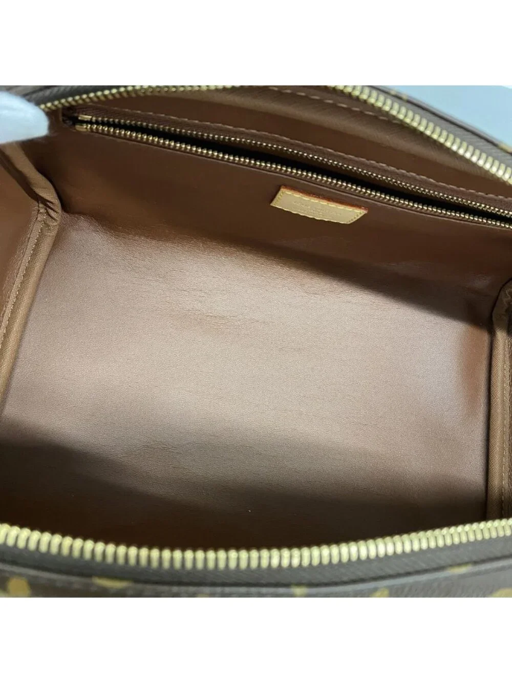Louis Vuitton Clutch Monogram Dopp Kit Brown